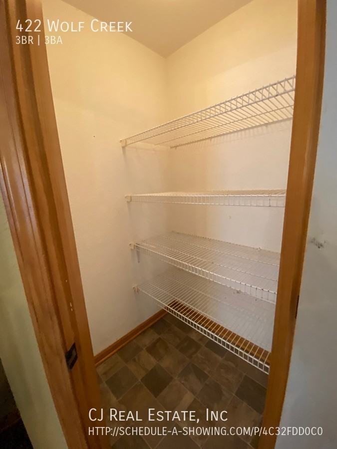 422 Ne Wolf Creek Dr - Photo 4 of 11