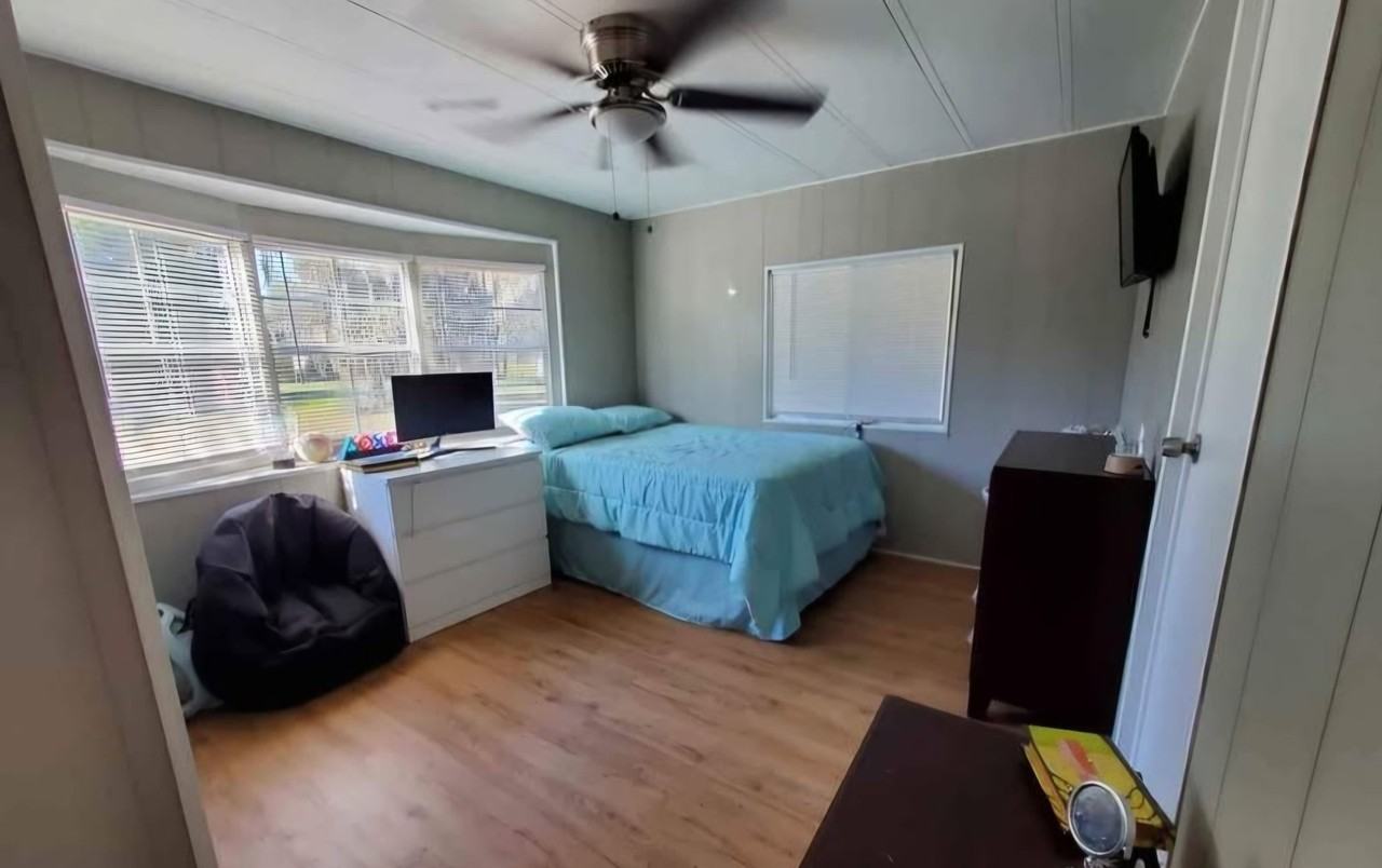 9646 Saint Clair Rd - Photo 3 of 12
