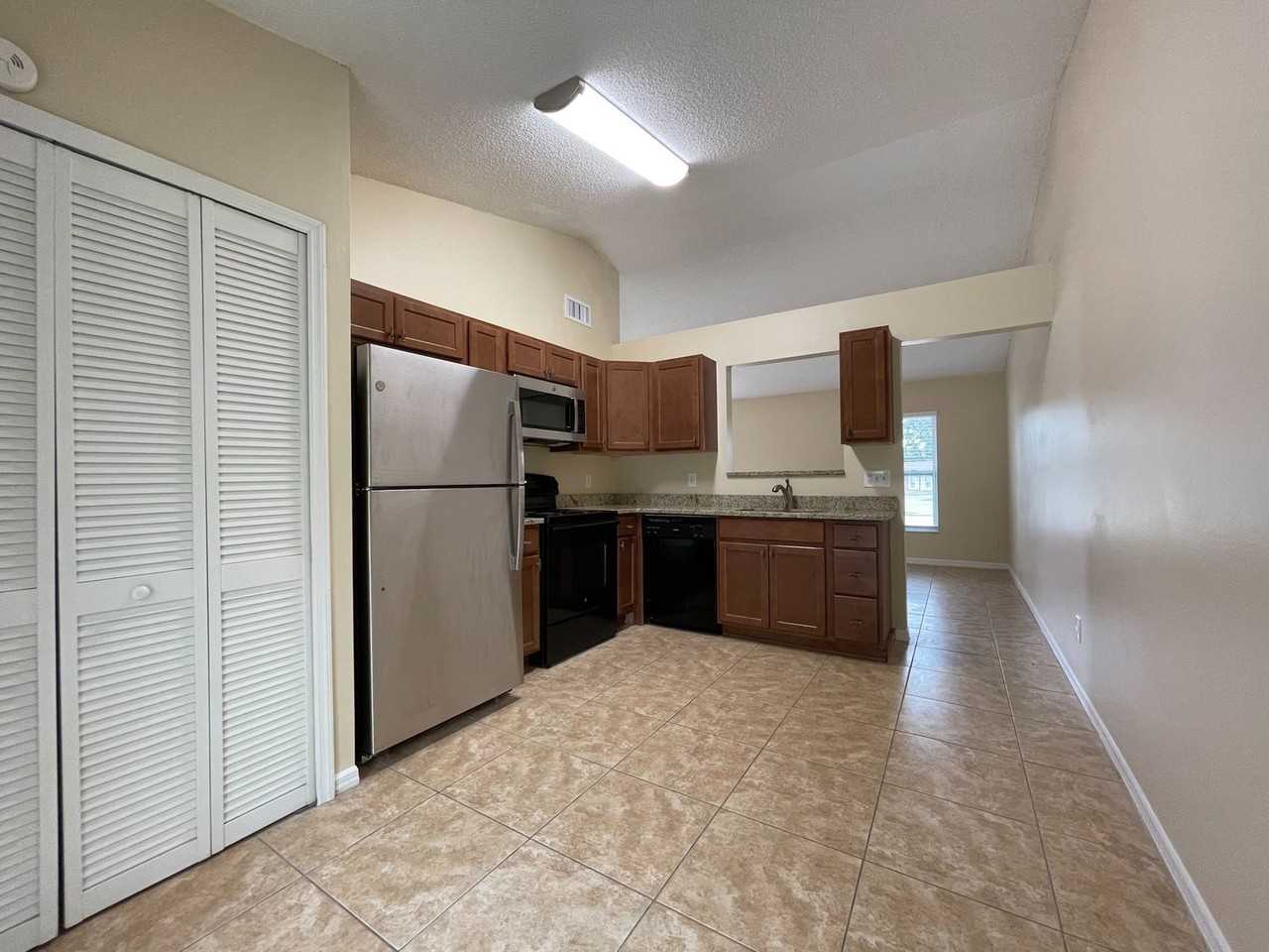 2612 Adela Ave - Photo 5 of 10