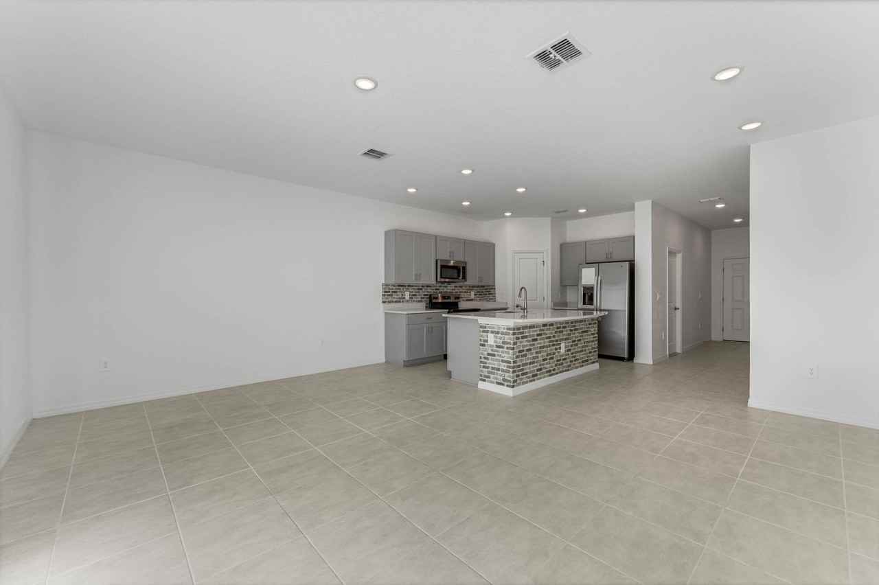 1281 Axel Graeson Ave - Photo 2 of 15