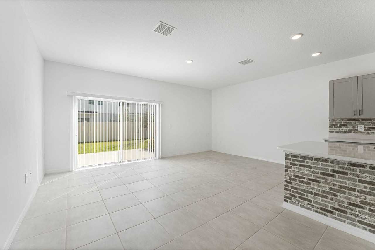 1281 Axel Graeson Ave - Photo 4 of 15
