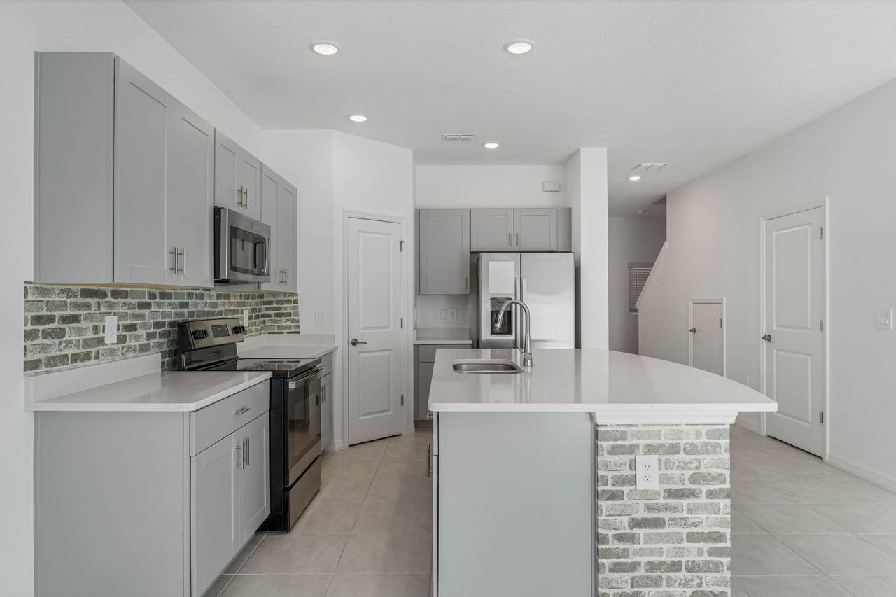 1281 Axel Graeson Ave - Photo 5 of 15