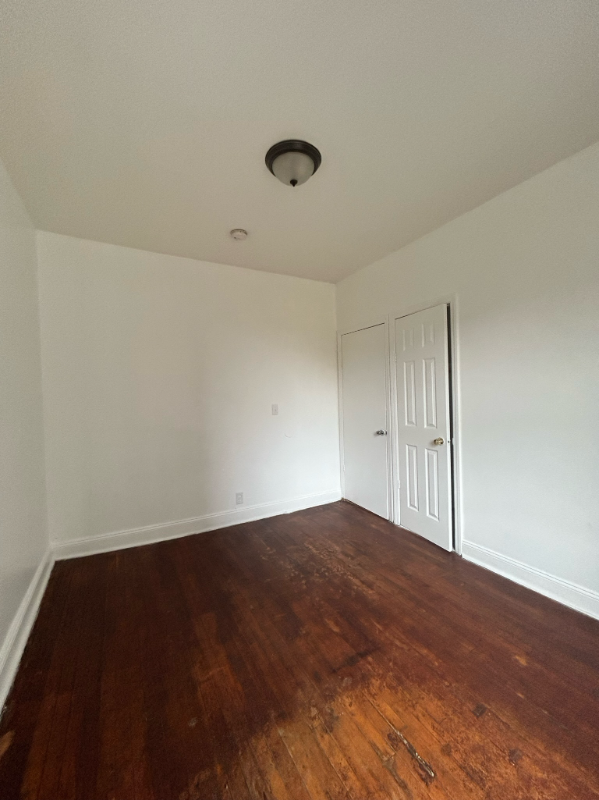 201 Claremont Ave #10 - Photo 3 of 18