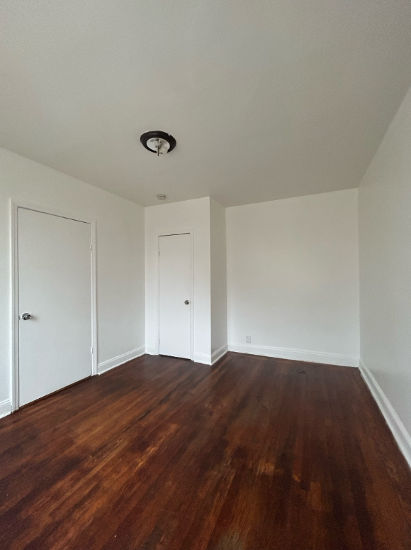 201 Claremont Ave #10 - Photo 4 of 18