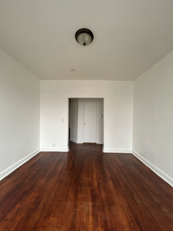 201 Claremont Ave #10 - Photo 6 of 18