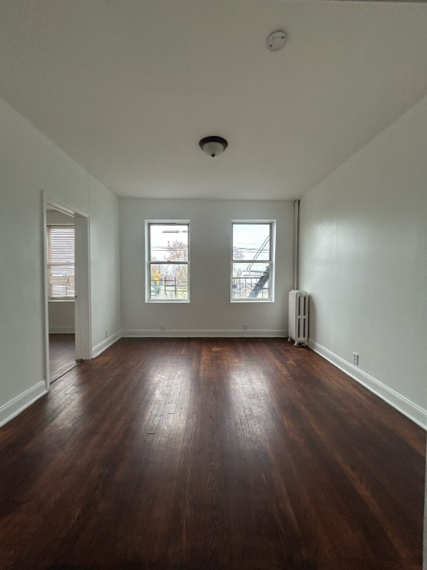 201 Claremont Ave #10 - Photo 7 of 18