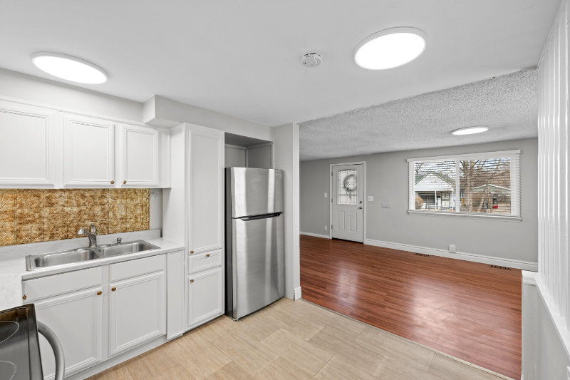 4570 W Center Ave - Photo 7 of 42
