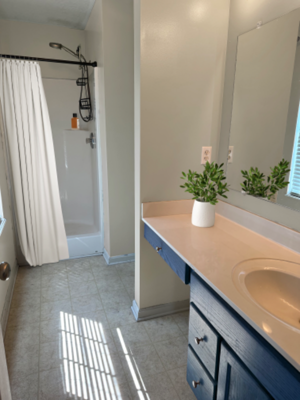 207 Vineyard Rd - Photo 2 of 5
