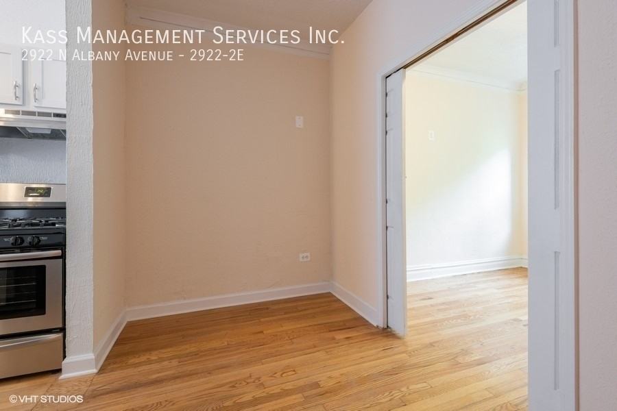2922 N Albany Ave #2922-2E - Photo 5 of 7