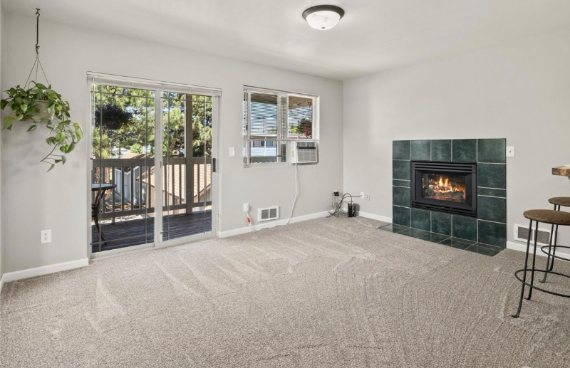 502 E River Ave #A - Photo 3 of 14