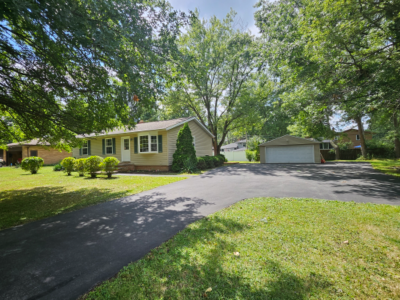 8376 Priem Rd - Photo 2 of 20
