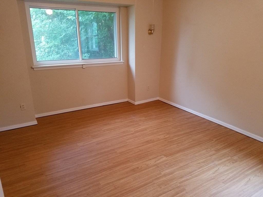 821 Briarlane Rd - Photo 4 of 5