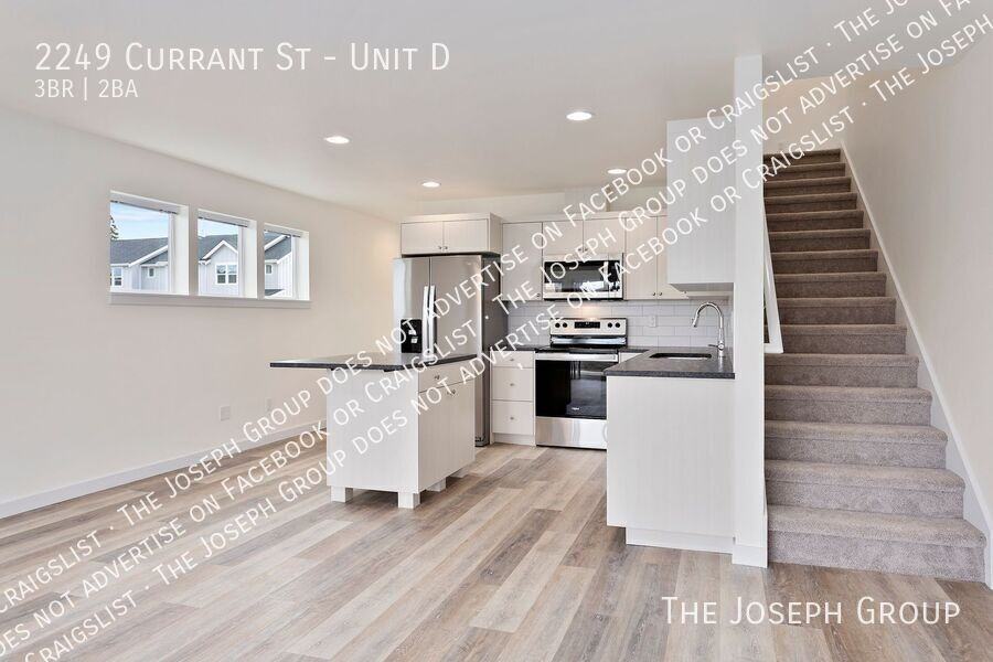2249 Currant St #D - Photo 4 of 30