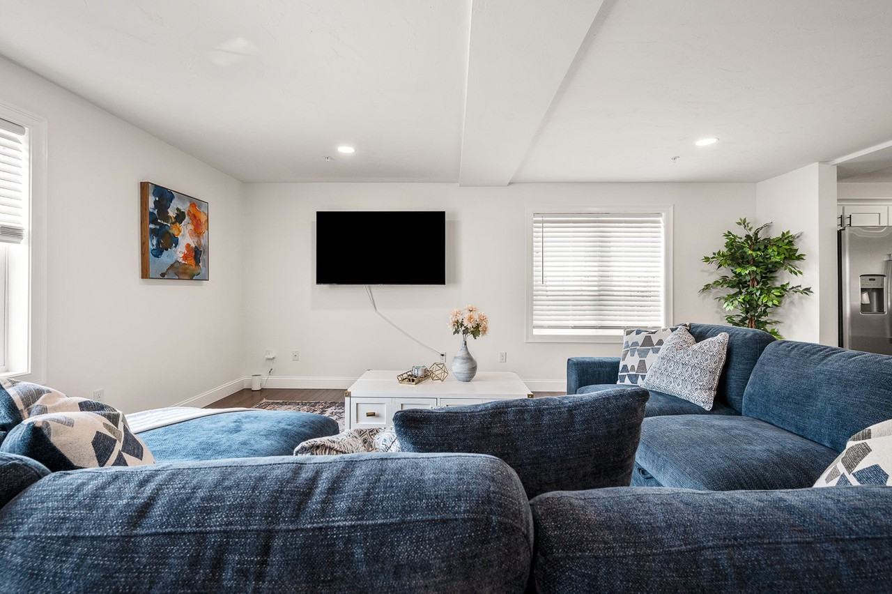 49 Chilmark St #A - Photo 2 of 16