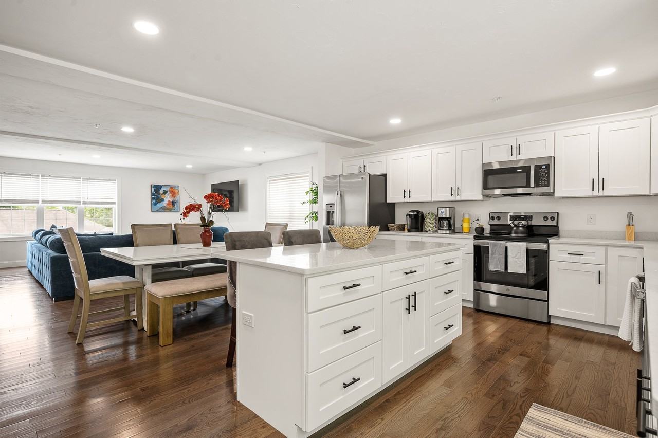 49 Chilmark St #A - Photo 5 of 16