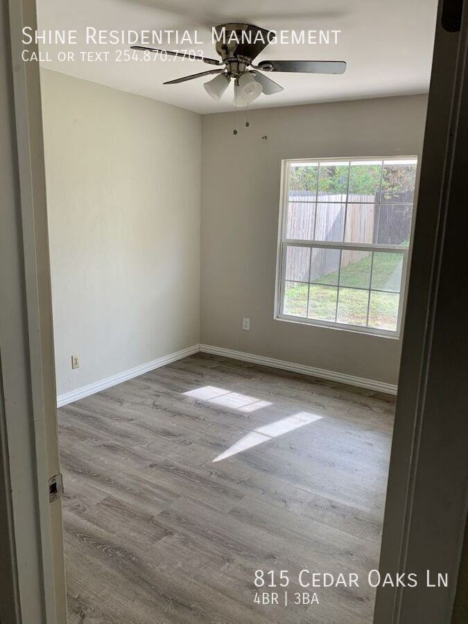 815 Cedar Oaks Ln - Photo 4 of 19