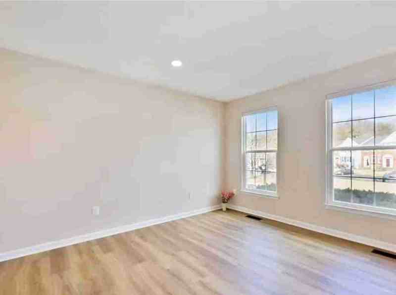 11215 Lake Overlook Pl - Photo 4 of 13