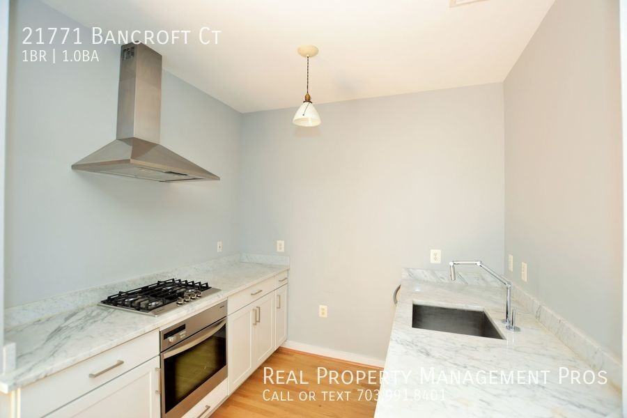 21771 Bancroft Ct - Photo 2 of 20