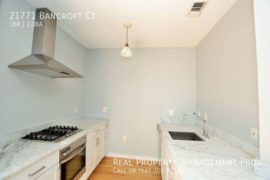 21771 Bancroft Ct - Photo 5 of 20