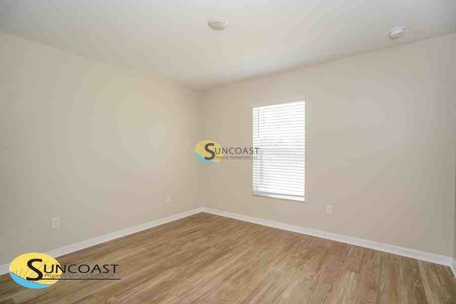 5541 Sw 153rd Street Rd - Photo 3 of 19
