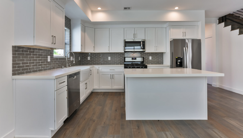 3946 1/2 S Budlong Ave - Photo 5 of 17