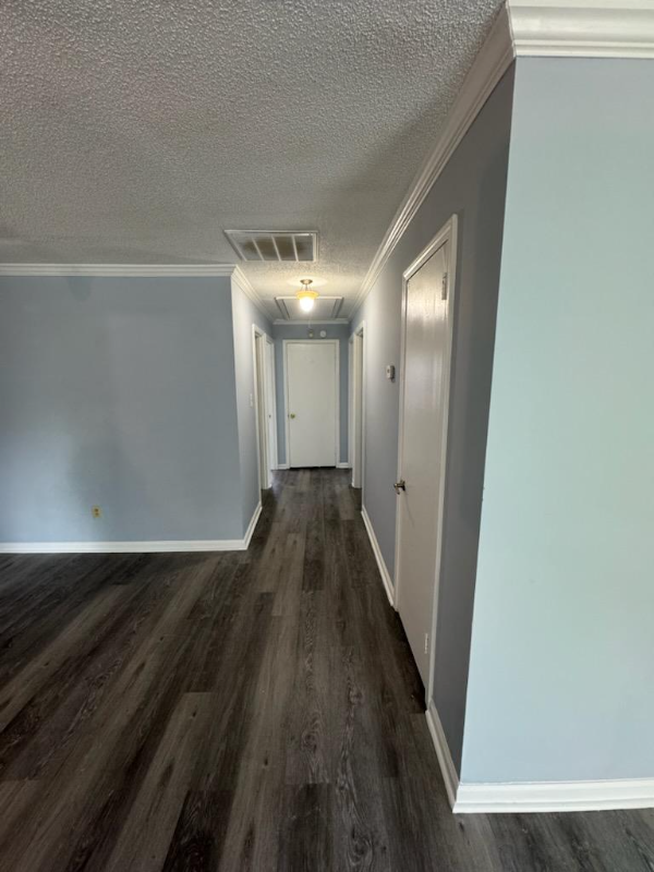 5487 Bloomfield Rd - Photo 3 of 8