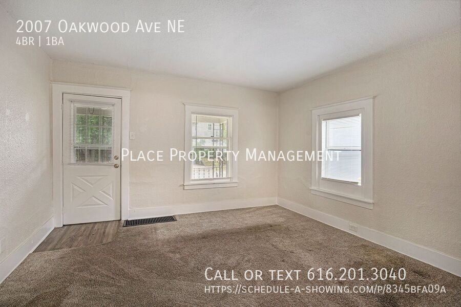 2007 Oakwood Ave Ne - Photo 7 of 24