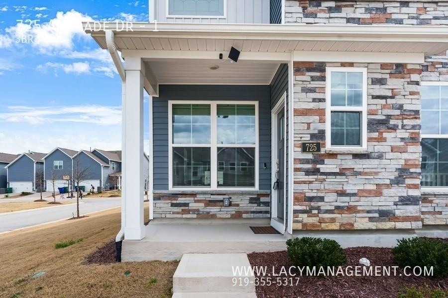 725 Andrade Dr - Photo 5 of 34