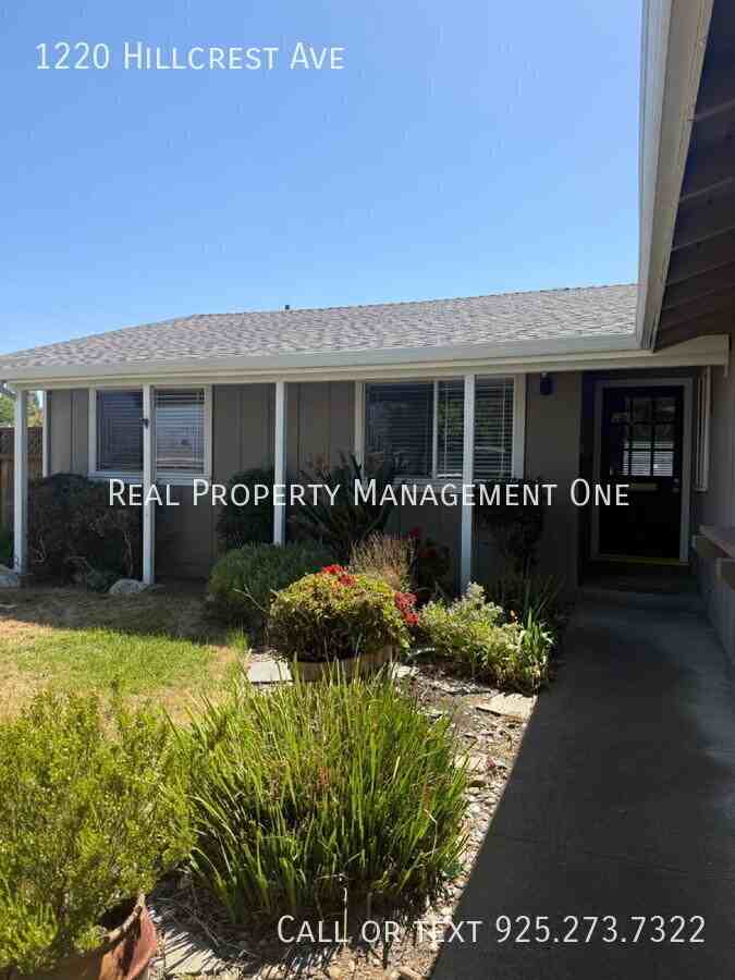 1220 Hillcrest Ave - Photo 3 of 29