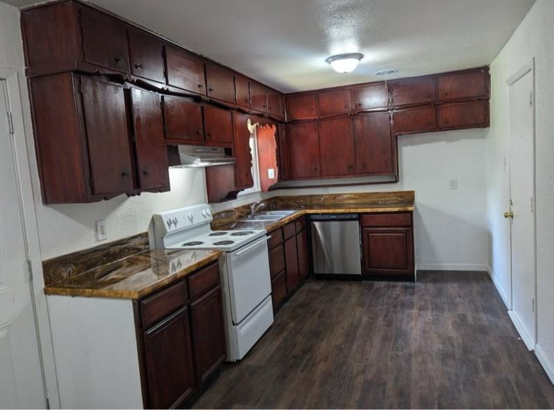 4336 Jana Dr - Photo 3 of 16