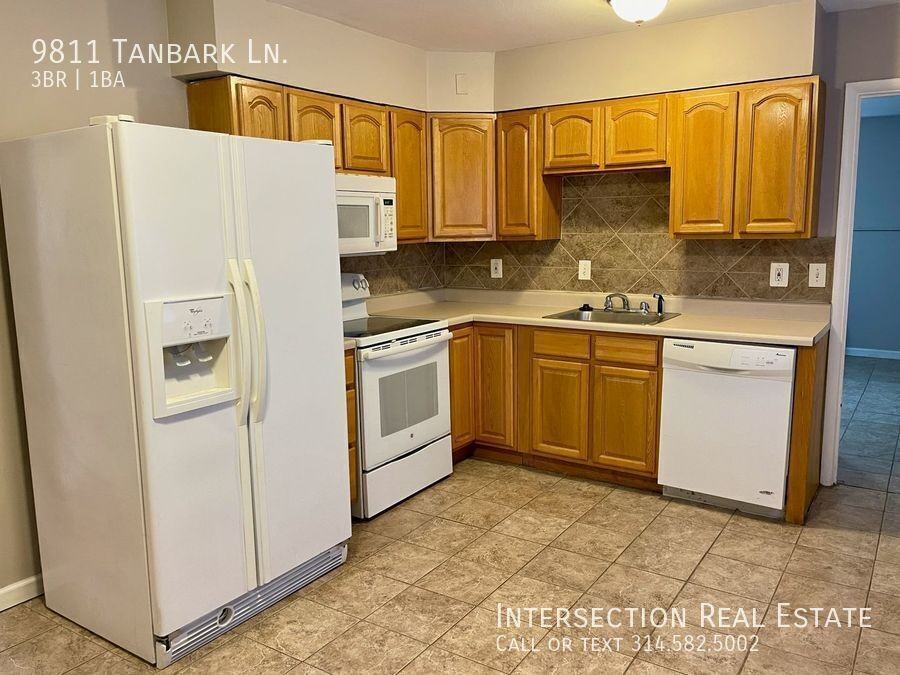 9811 Tanbark Ln - Photo 5 of 17