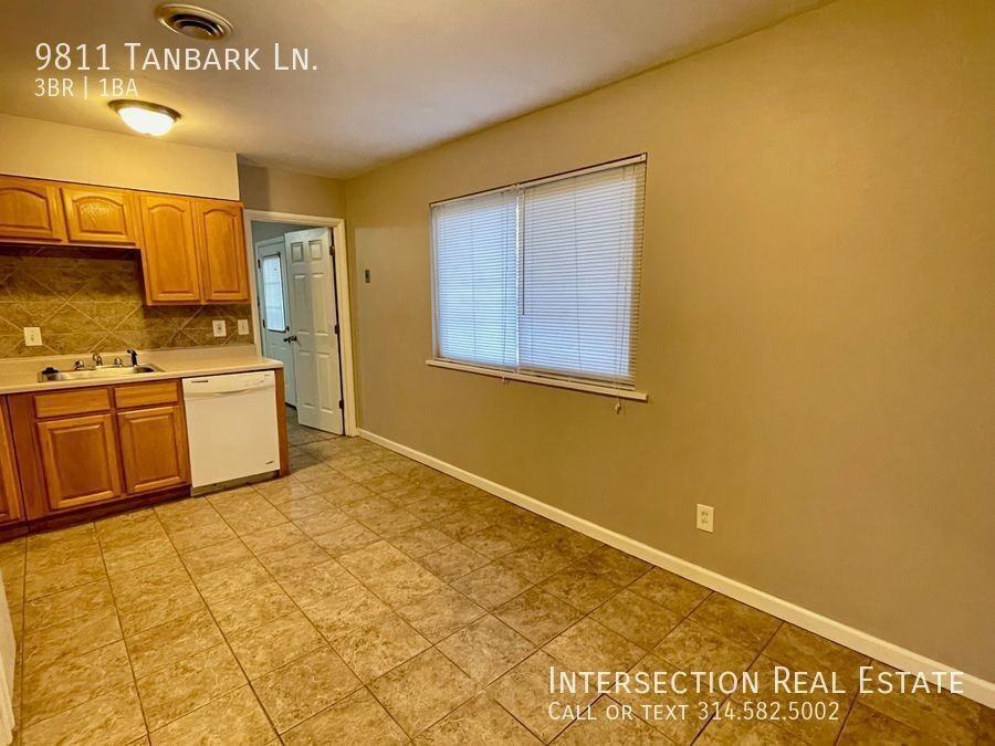 9811 Tanbark Ln - Photo 6 of 17