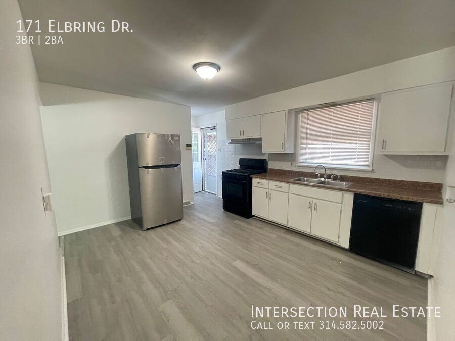 171 Elbring Dr - Photo 7 of 18