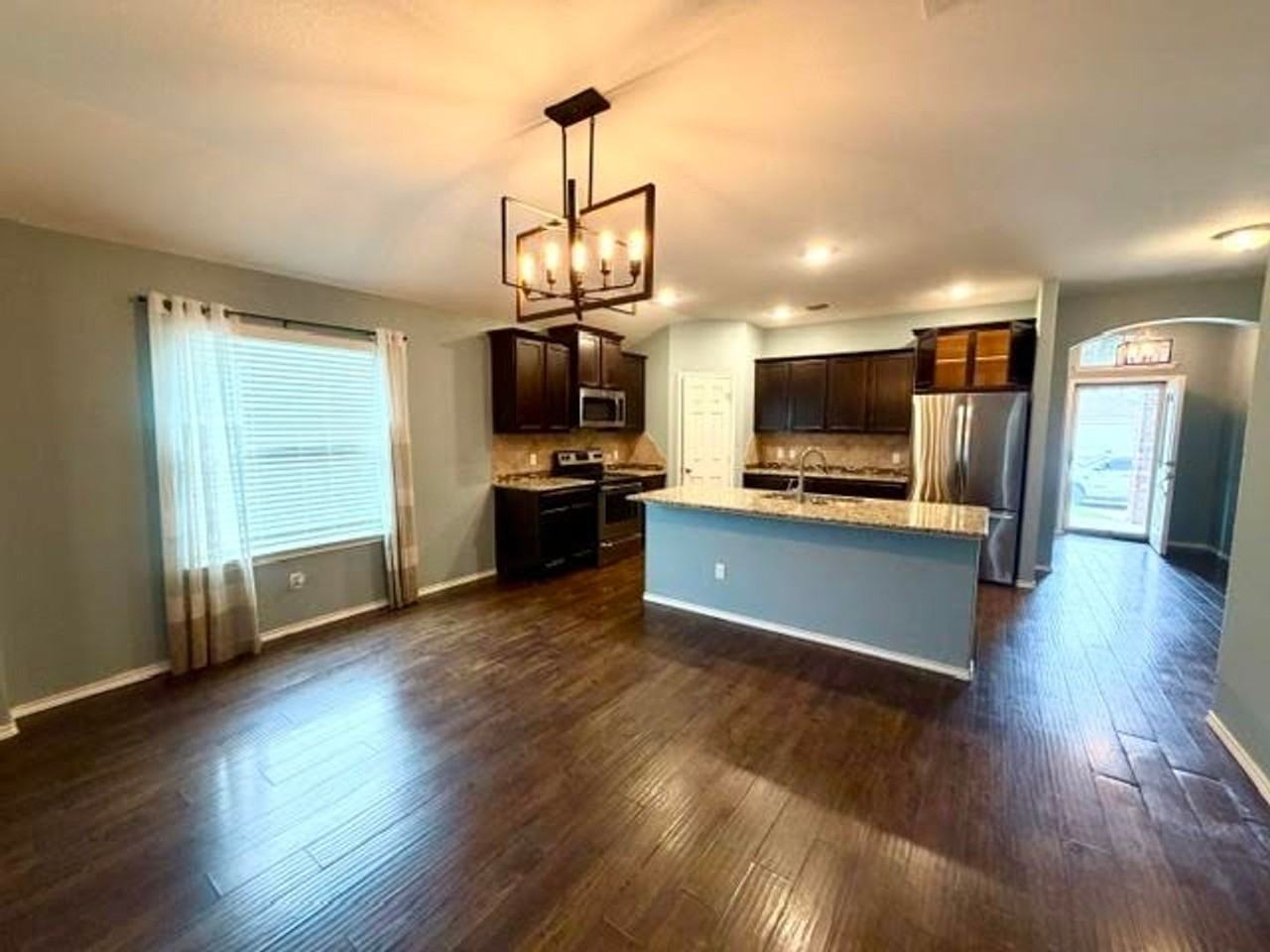 2701 Skinner Dr - Photo 3 of 22