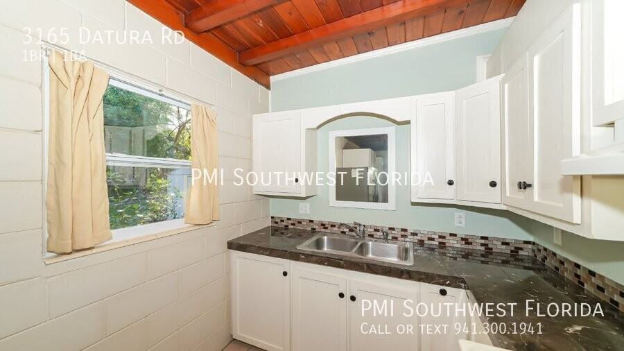 3165 Datura Rd - Photo 7 of 24