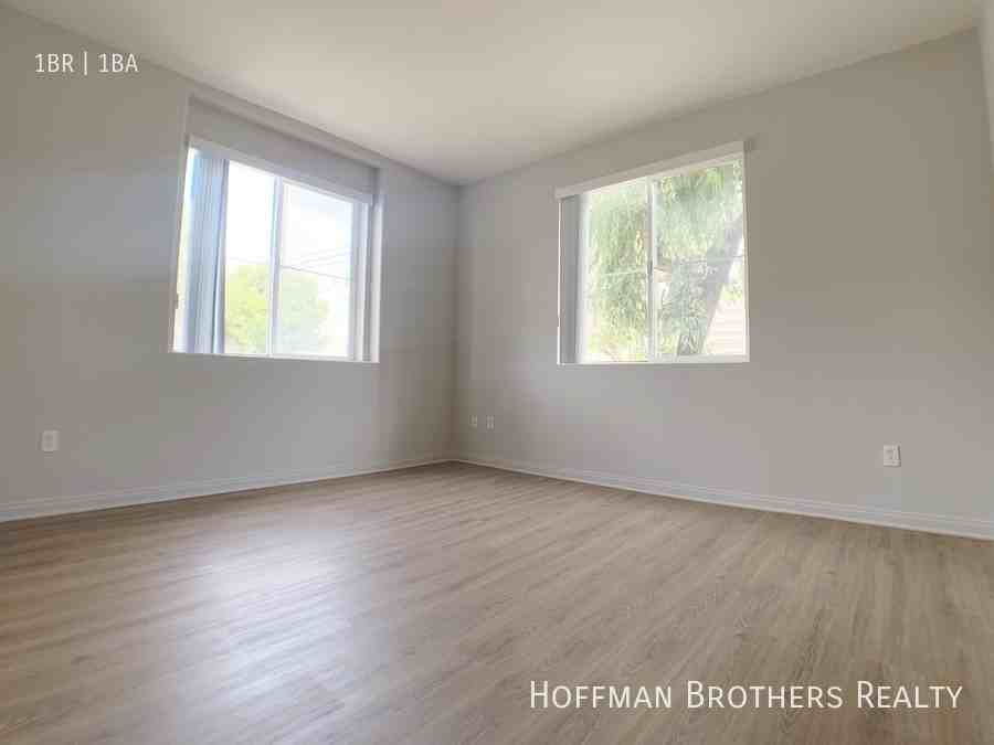 7393 W Manchester Ave #213 - Photo 7 of 11
