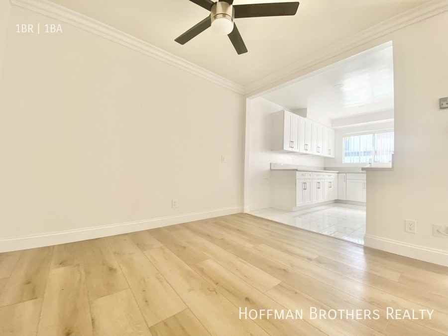 12410 Chandler Blvd #7 - Photo 2 of 6