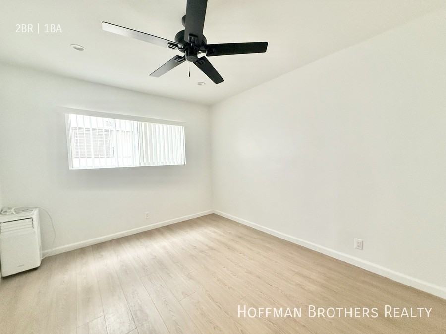 7245 Bakman Ave #3 - Photo 5 of 5