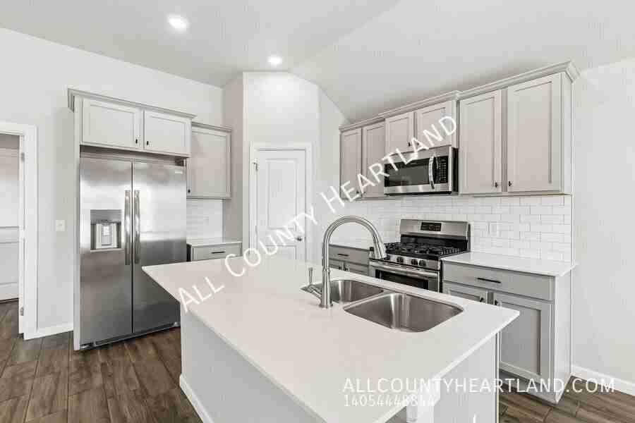 12008 Brinley Reign Dr - Photo 3 of 12