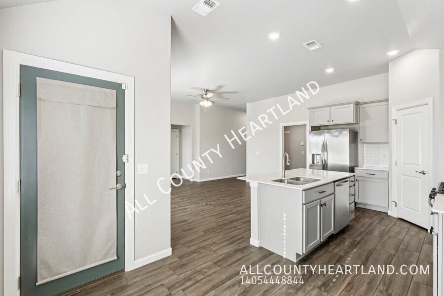 12008 Brinley Reign Dr - Photo 4 of 12