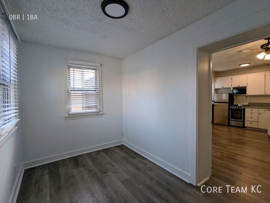 3433 Central St #205 - Photo 4 of 9