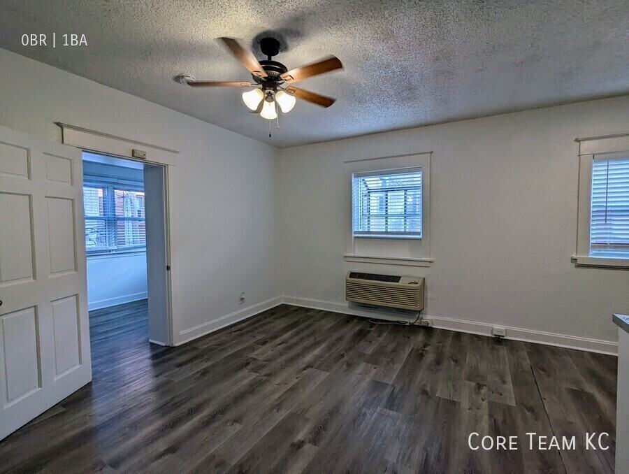 3433 Central St #205 - Photo 6 of 9