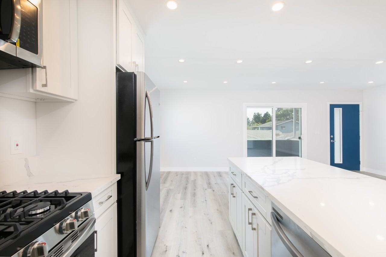 3872 Bentley Ave #C - Photo 3 of 11