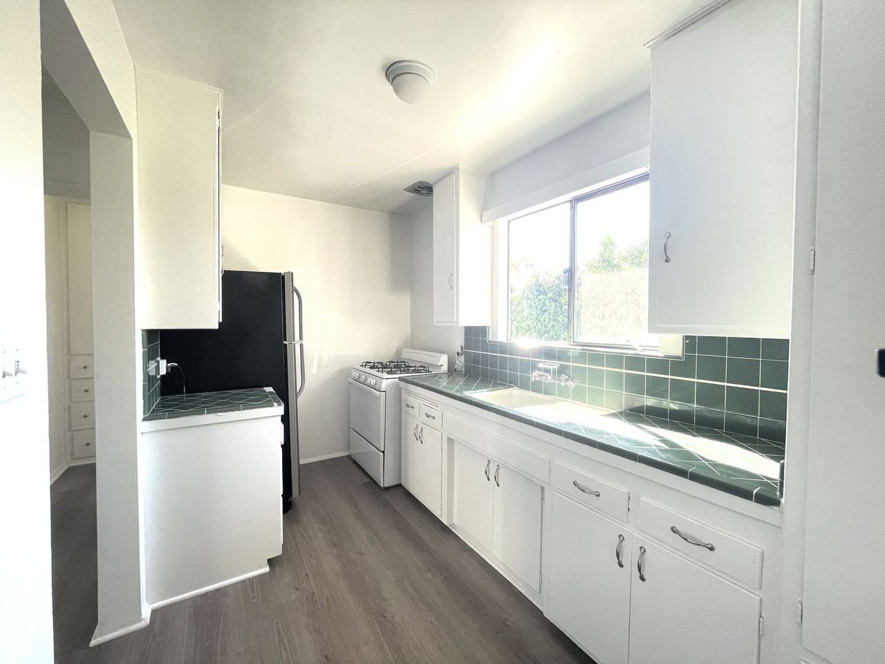 Camarillo 10250 - Photo 7 of 21