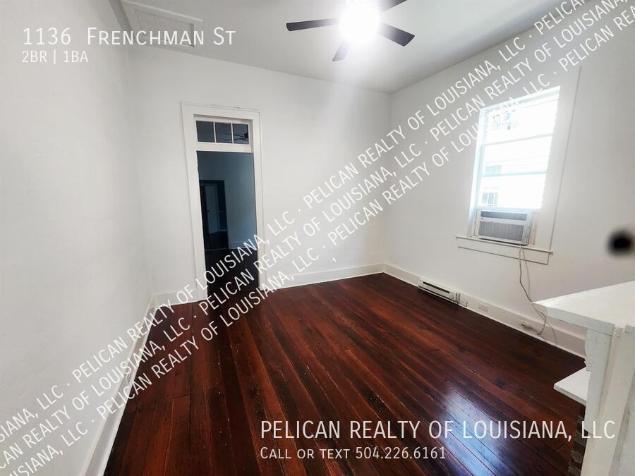 1136 Frenchmen St - Photo 3 of 8