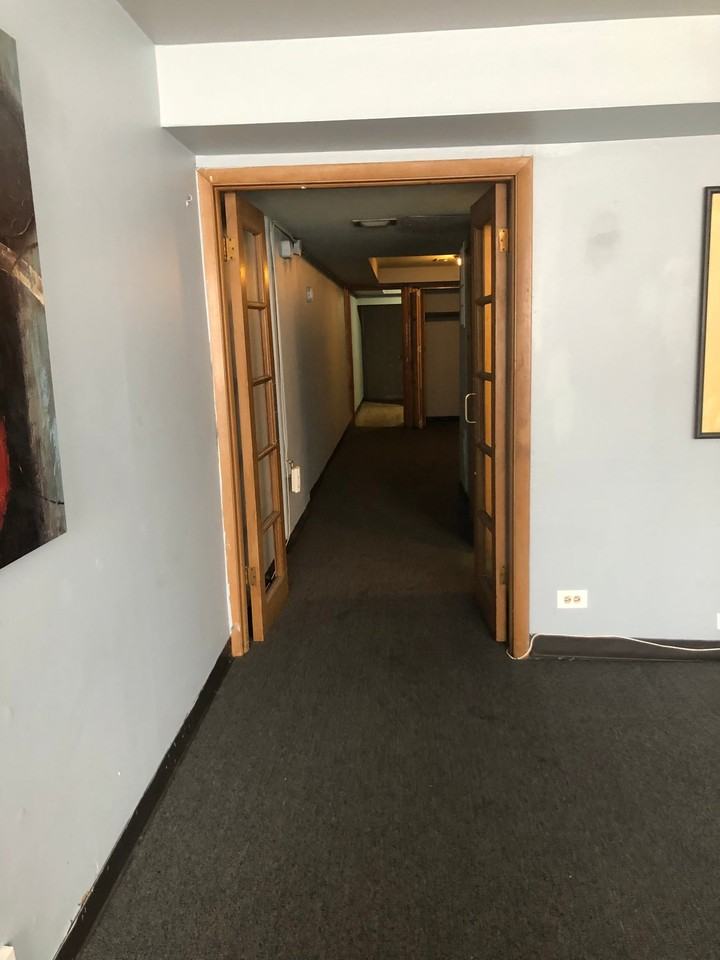 100 Vana Dr #0 - Photo 5 of 10