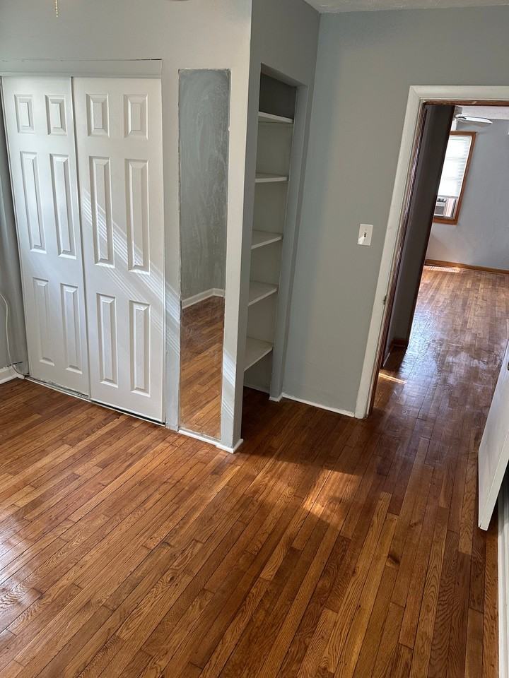 1637 E Cold Spring Ln #1stFL - Photo 5 of 5
