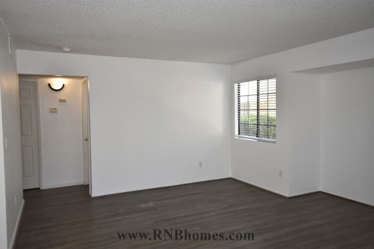 7445 Auburn Oaks Ct #K - Photo 4 of 14