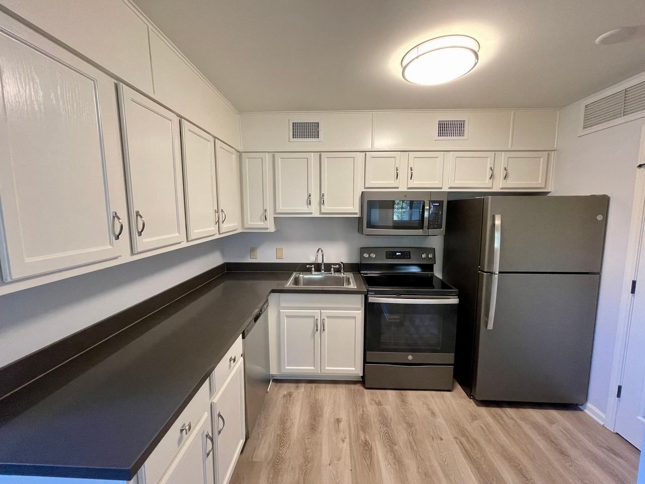 2200 Louisiana St #101