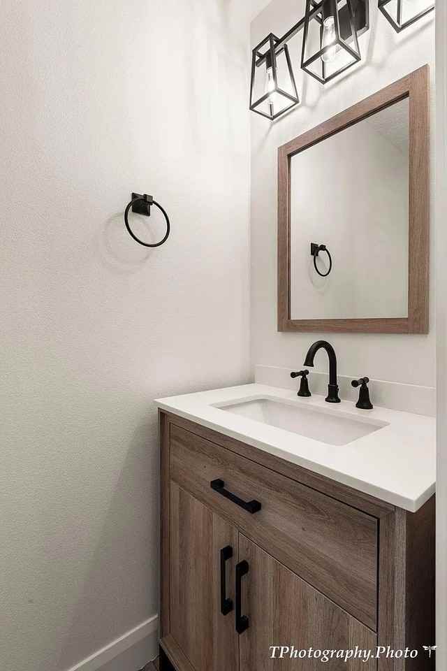 2522 Manzoni Rd - Photo 7 of 20